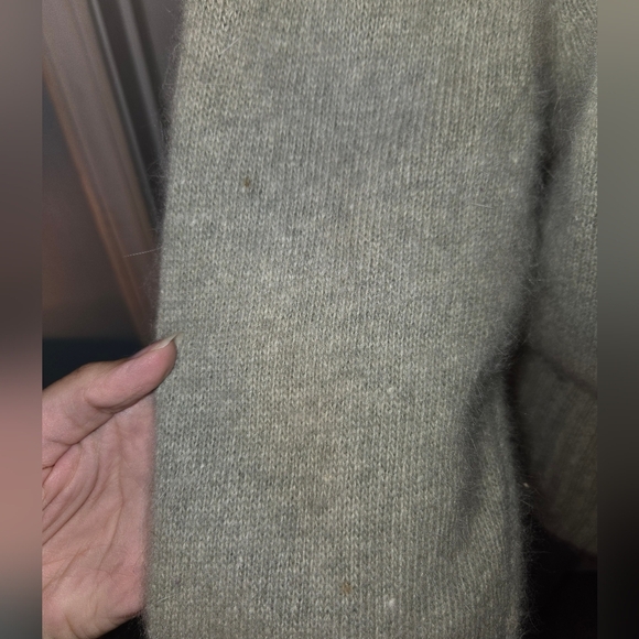 Liz Claiborne Angora/Lambs Wool Light Green Sweater - Picture 5 of 10
